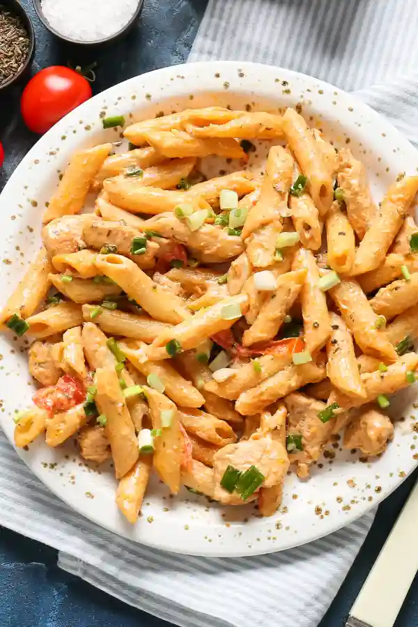 Creamy Instant Pot Chicken and Pasta